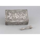 Rechteckige Deckeldose, Deutsch, 20. Jh., bez. C. E. Keyser, Silber 800/000, gerade Form,Wandung mit