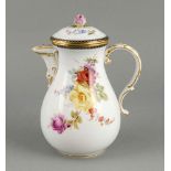 Kaffekanne, Meissen, Marke 1850-1924, 1. W., polychrome Blumenmalerei, Blumenbouquet,kobaltblauer