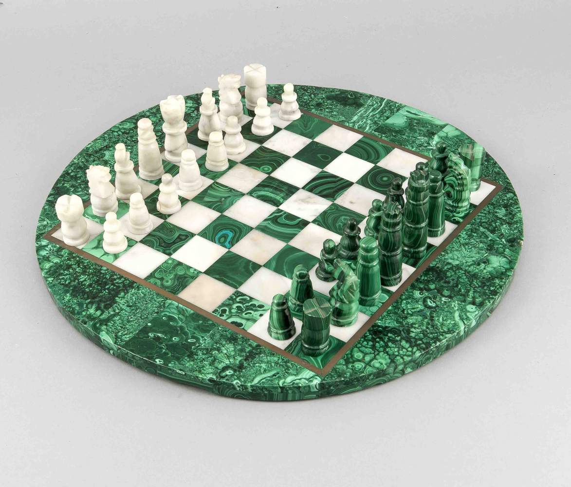 Schachspiel mit Figuren, 20. Jh., Malachit und Marmor, rundes Schachbrett, D. 38 cm,Figurenh. 3 -