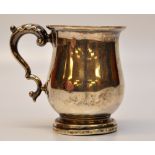 A SILVER HALF PINT TANKARD, BIRMINGHAM A