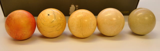 27 SNOOKER BALLS TO INCLUDE 4 C19TH ANTI - Image 3 of 4
