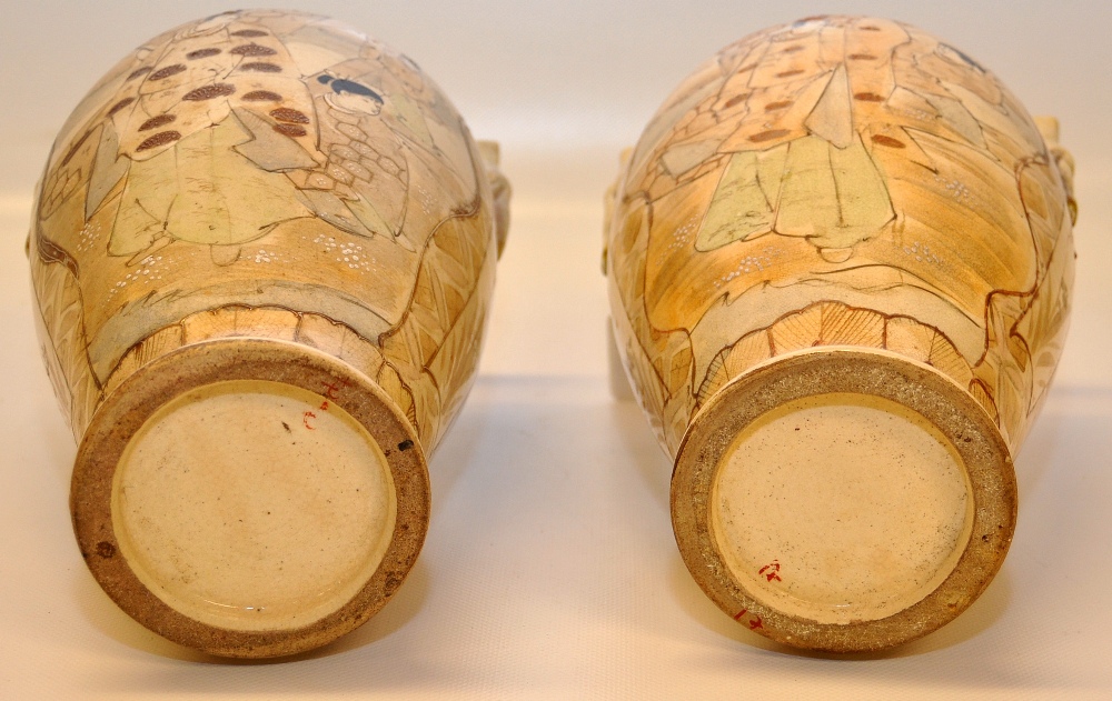 A PAIR OF JAPANESE SATSUMA VASES, 31CM D - Image 3 of 5