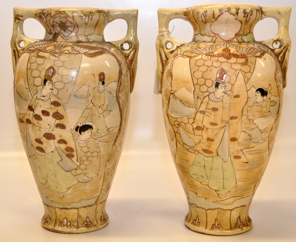 A PAIR OF JAPANESE SATSUMA VASES, 31CM D - Image 2 of 5