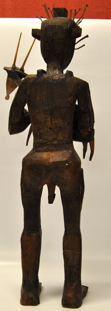 A CONTEMPORARY WOOD FORM SCULPTURE OF AN - Image 3 of 3