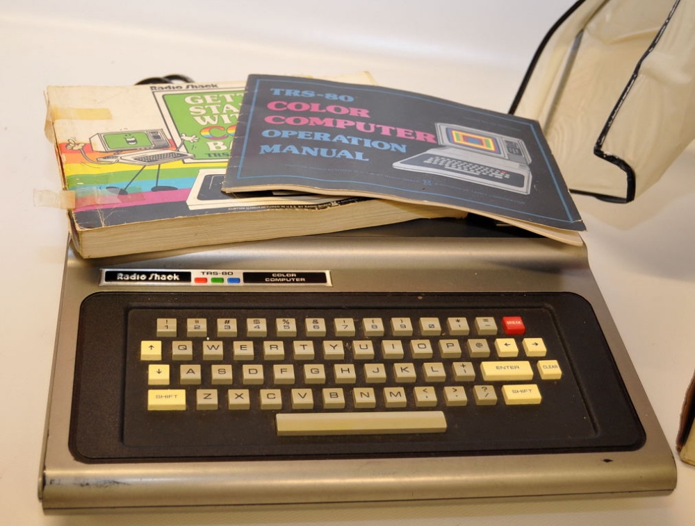 TANDY RADIO SHACK TR5-80 COLOUR COMPUTER - Image 4 of 4