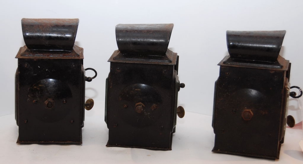 3 VINTAGE SIGNAL SPIRIT BURNING LAMPS WI - Image 5 of 6