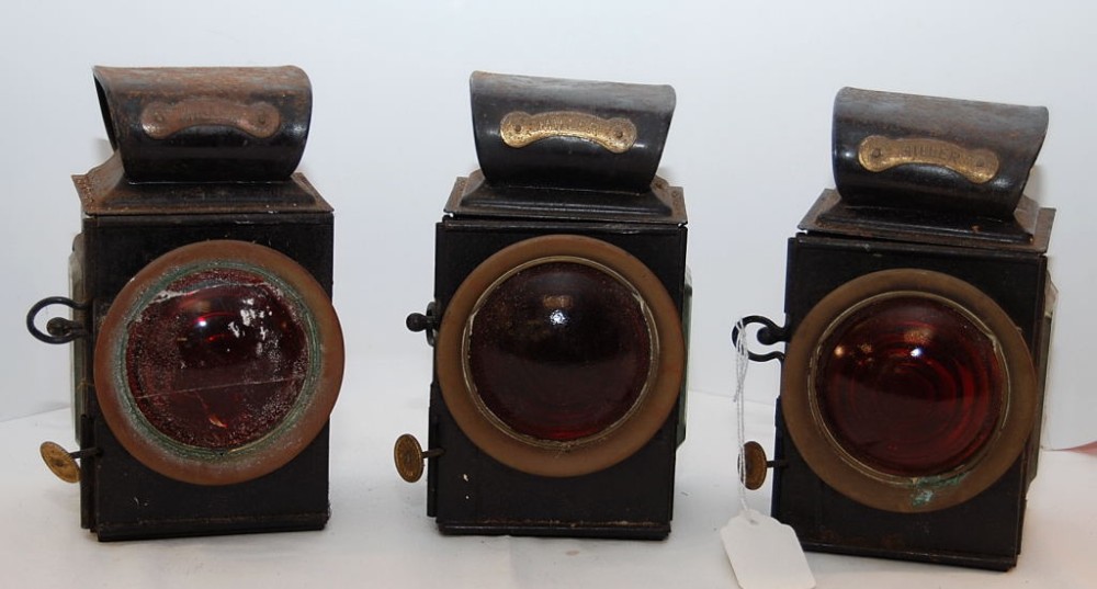 3 VINTAGE SIGNAL SPIRIT BURNING LAMPS WI - Image 2 of 6