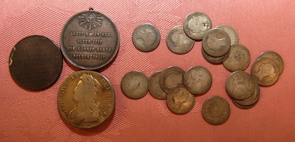 TIN MIXED GB AND OVERSEAS COINS, GB 1731 - Image 3 of 3