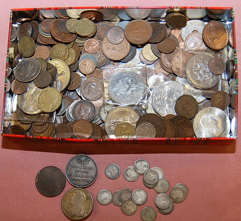 TIN MIXED GB AND OVERSEAS COINS, GB 1731