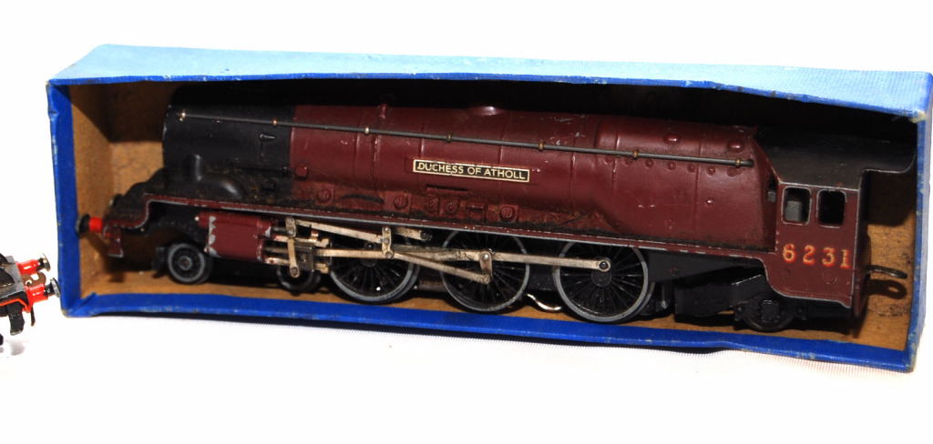 HORNBY "DUCHESS OF MONTROSE" OO GAUGE TR - Image 4 of 4