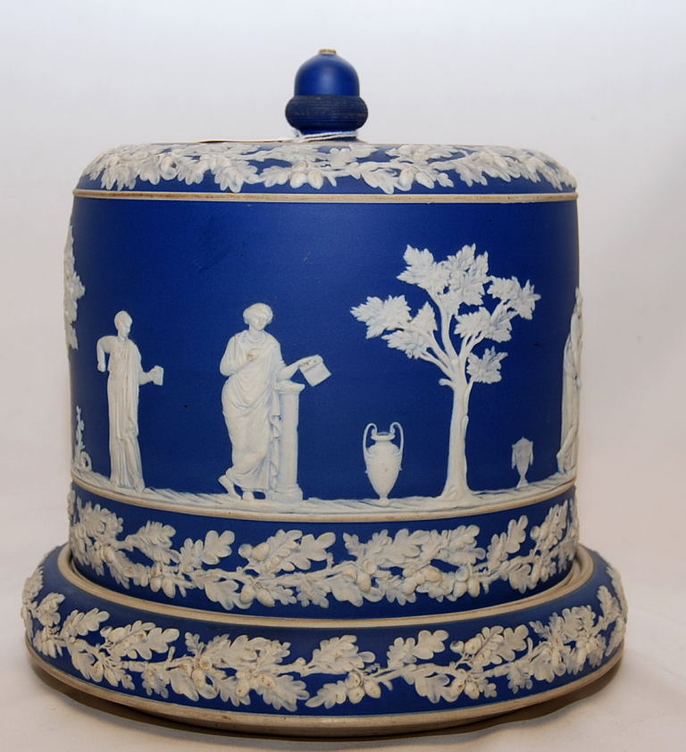 A LARGE C19TH BLUE JASPER WARE CIRCULAR - Image 3 of 7