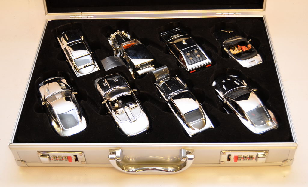 JAMES BOND "007" BOXED CORGI SET OF 8 IN ALUMINIUM CASE, NO. - Image 2 of 3