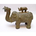 AN UNUSUAL CHINESE BRONZE ELEPHANT TEAPOT,