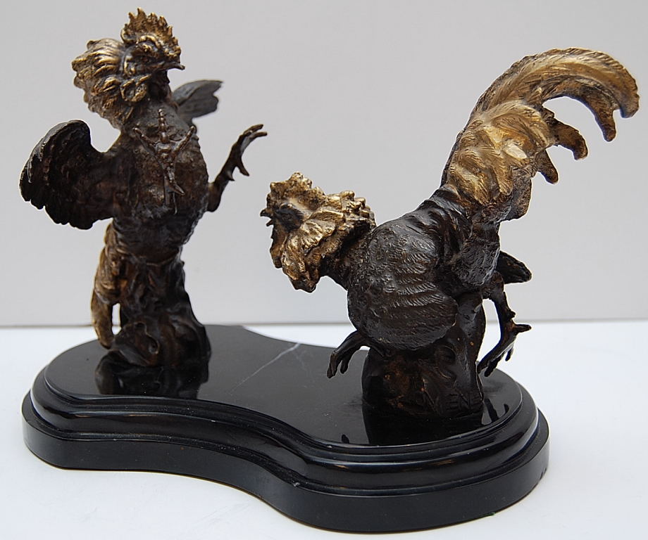 BRONZE AND GILT FIGHTING COCKS - Image 2 of 4