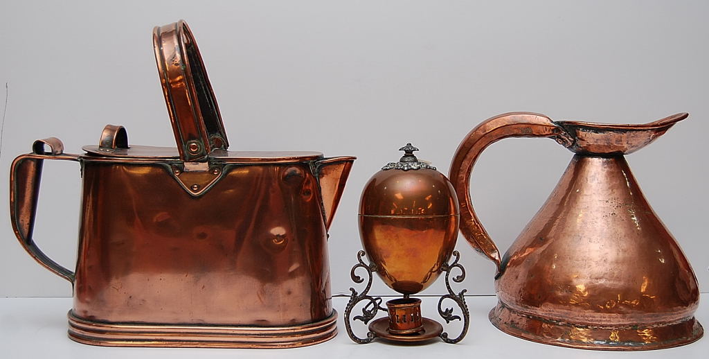 LARGE COPPER WATER CAN, A LARGE HEAVY COPPER JUG