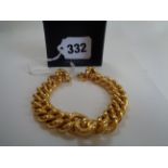Asian 22ct Gold Heavy Curb gents bracelet 39g total weight