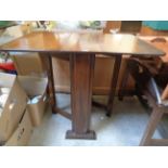Oak 1950s Gateleg table