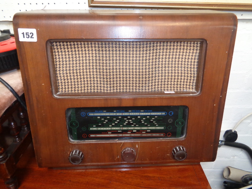 Walnut cased Deco Radio by Invicta