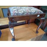 Edwardian Upholstered dressing table seat on cabriole legs