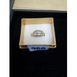 18ct Gold Ladies Diamond Set Ring