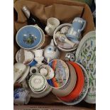 Portmeirion Pottery Botanic Garden Cake plate and assorted pottery and china