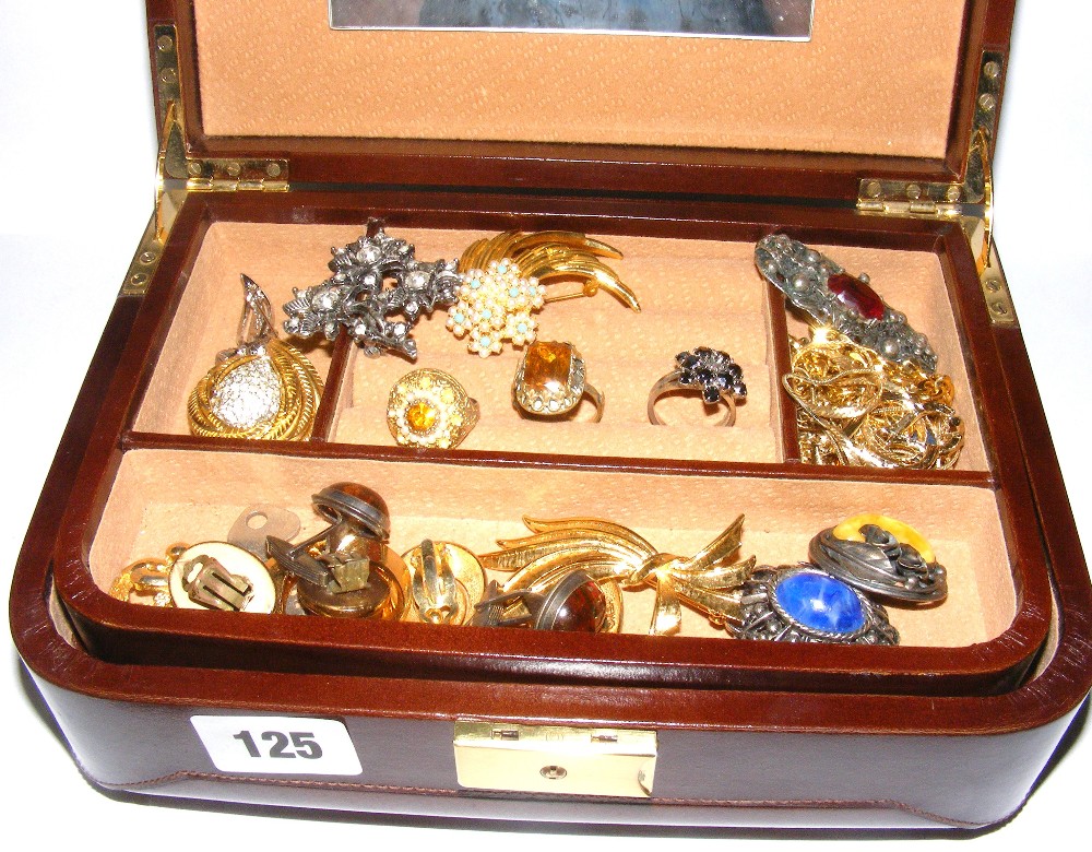 A jewellery box & contents of jewellery