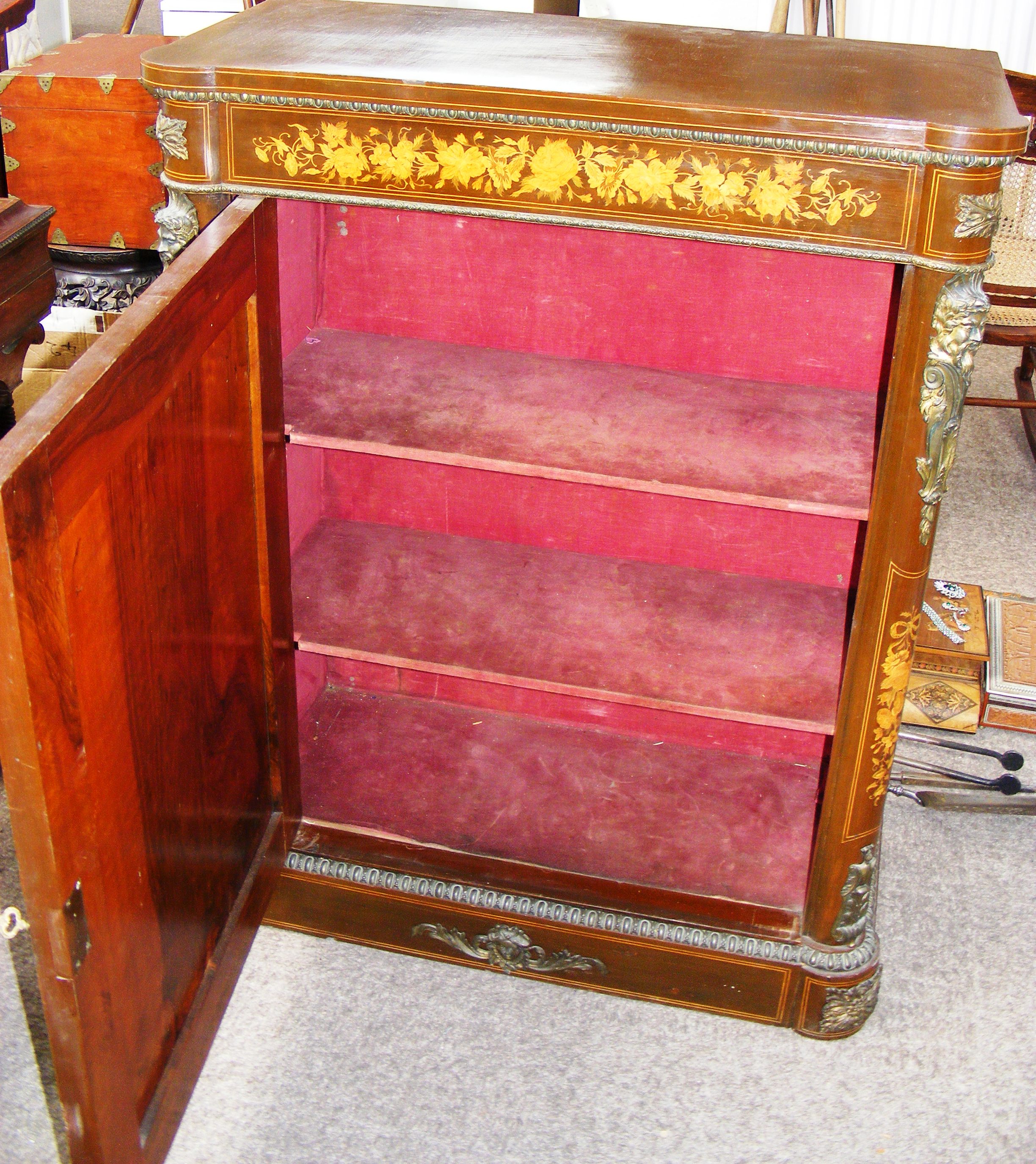 A superb quality marquetry inlaid & gilt bound pier cabinet. - Image 3 of 4