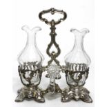 Huilier-vinaigrier style rocaille, monture argent, poinçon Minerve, flacons en verre taillé, H. 26