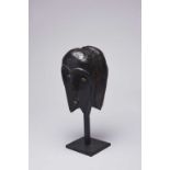 Kwele (Gabon) - Rare et intéressante sculpture en forme de masque "janus", à face concave sous les