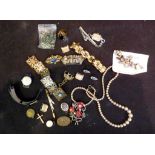 A Small Collection of Costume Jewellery