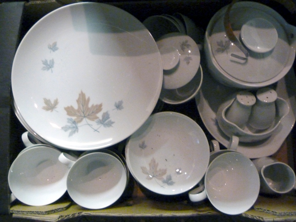 A Noritake Part Tea and Dinner Service, - Image 2 of 3