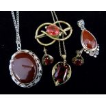 A Suite of Jewellery comprising a red st