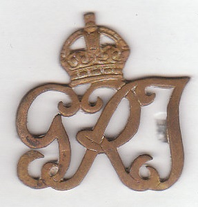 WWI period Indian General Service cap badge. (Brass) Kc
