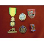 French Medals and badges (6) 5th Republic medal, 1 CAT Os Duros armoured division, Brevet Sportif