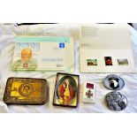 Military Items WWI Onwards - Including: a Princess Mary Tin with Card, many paratrooper related