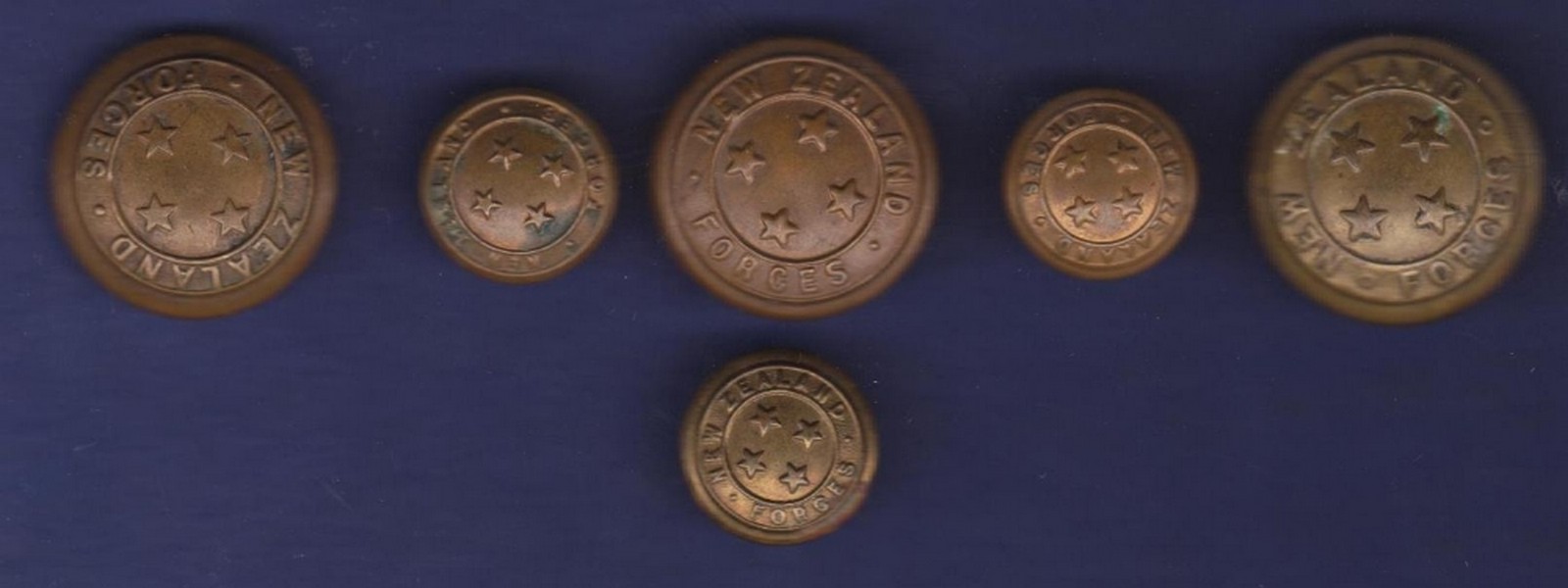 New Zealand Buttons (6), Large (3 small) (3), brass. GS Pattern - The Southern Cross 'New Zealand