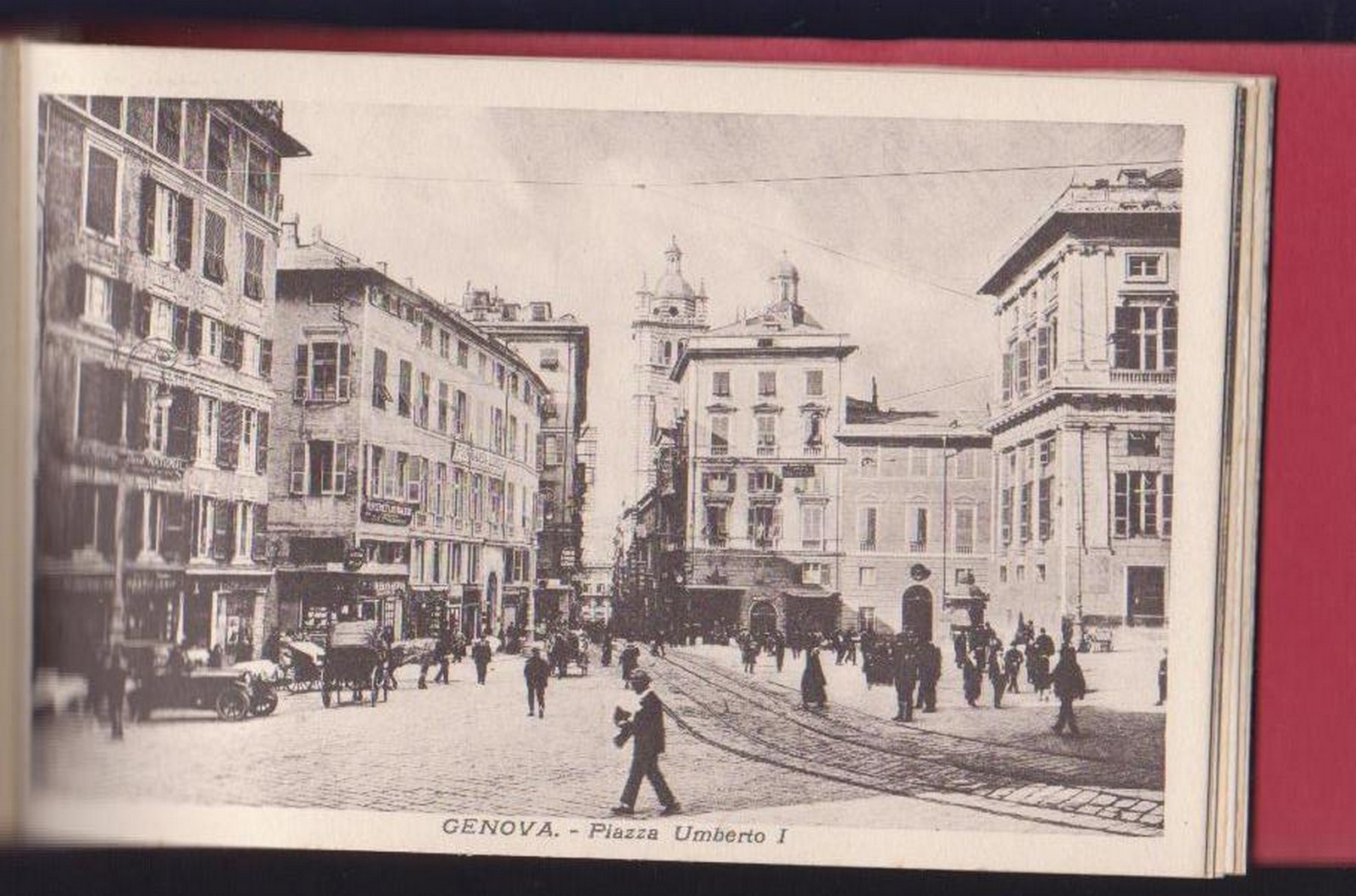 Italy - 1910 Genova - Early views, street scenes, trams etc. 10 card album, Plaza Umbets etc.,