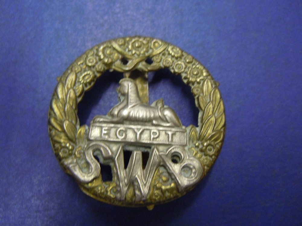 The South Wales Borders Regiment Cap Badge, Bi Metal in Good Condition