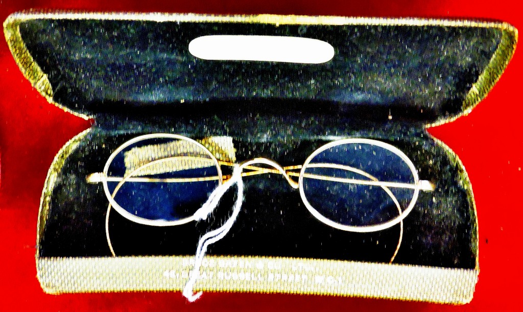 Vintage gold filled oval framed spectacles in original Bruce Green & Co Ltd case. Good condition for