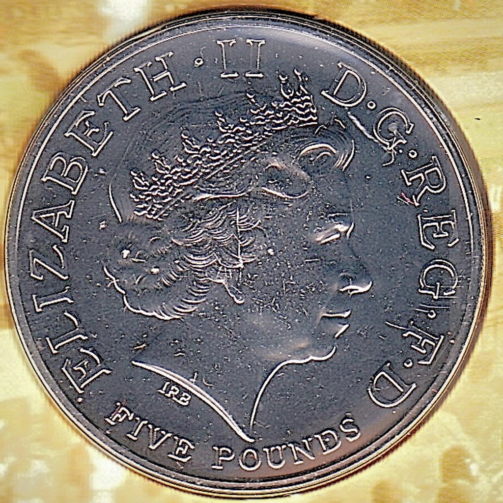 Great Britain - 2008 £5 Crown & 2008 BU (7 Coin Folder)  2008 Crown (60th Birthday Prince of - Image 3 of 3