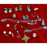 Jewellery - Mixed Lot  Some gold, some silver - cufflinks, rings etc.