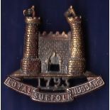 WWI Loyal Suffolk Hussars Cap Badge, Bi Metal construction with wear, missing a lug. Scarce cap