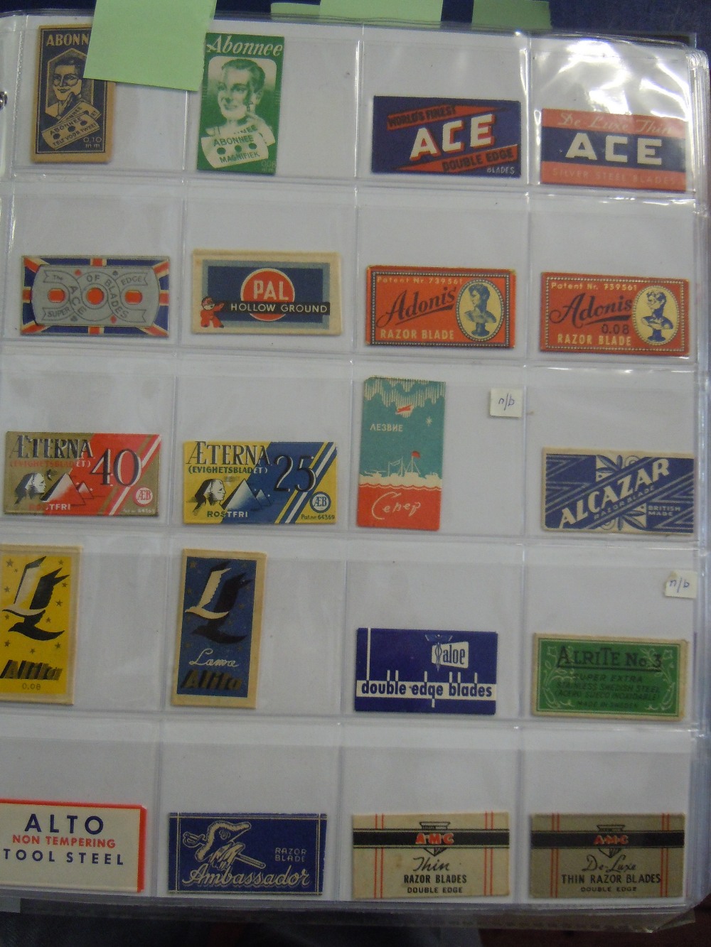 Razor Blades In original wrappers - A quite incredible life-long collection - an immaculate - Image 3 of 7