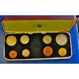 Great Britain - 1943 King George VI  Specimen Set (8) in a good Tudor gold printed case 2/6, 2/-,