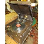 TABLETOP GRAMAPHONE, His Masters Voice tabletop gramaphone in oak veneered case