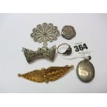 SILVER JEWELLERY, selection of assorted silver jewellery including locket, brooch, filigree brooches