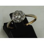 18ct yellow gold diamond cluster ring. T