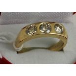 18ct yellow gold gents three stone diamond ring 2cts approx