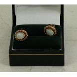 9ct gold and opal stud earrings. Total weight 3.