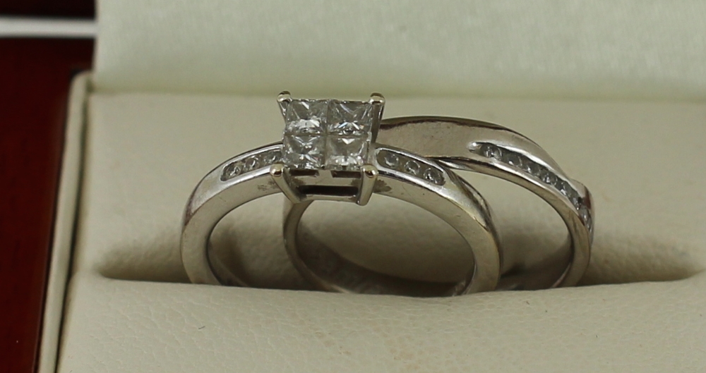 18ct white gold Diamond ring - 4 square cuts with diamond on shoulders with matching half eternity - Image 2 of 2